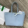 Sac crocodile bleu clair