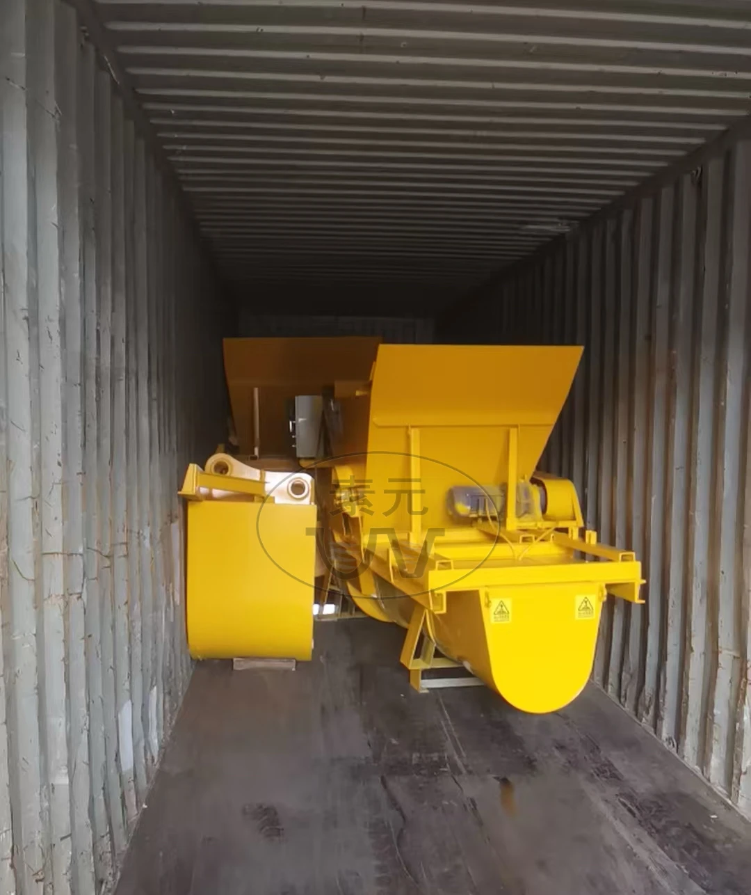 product self propelled u shaped concrete channel lining machine water conservancy ditch forming machine-5