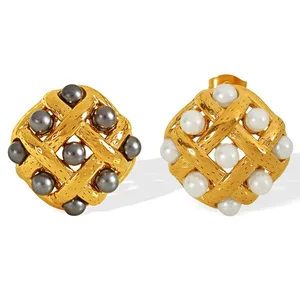 French Retro Style Stainless Steel Stud Earrings Unique Exquisite High-End Pearl Fashion with Elegant Temperament