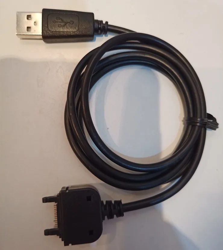 Chargeur 2 En 1 Secteur + Câble USB Pour Sony Ericsson K550im/K610i - Neuf