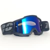 Lunettes bleues à monture noire