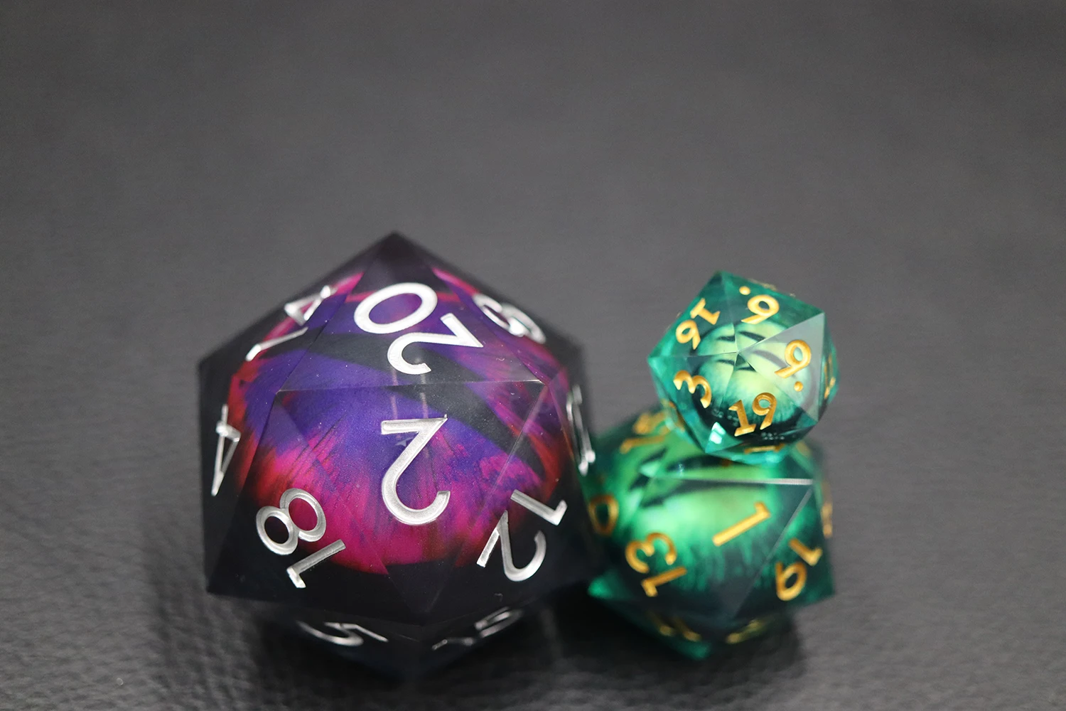 Purple Dragon Eye D20 Single RPG DND Jumbo 50mm Resin Dice with White Number supplier