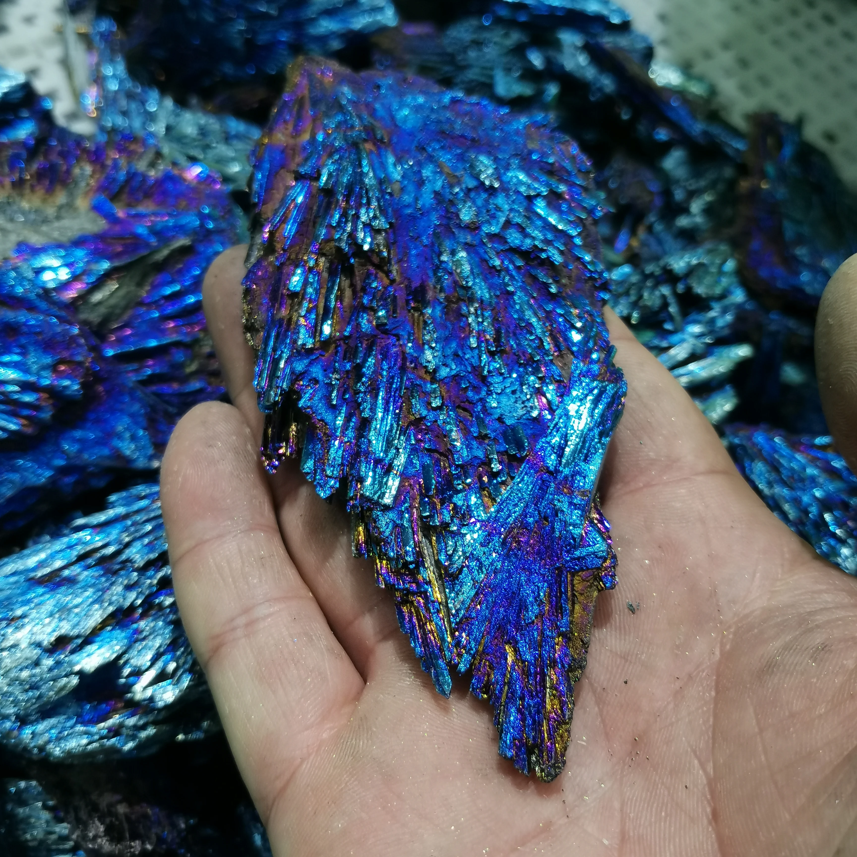 Оптовая продажа натуральных высококачественных титановых радужных турмалиновых кристаллов кварцевых минералов для заживления