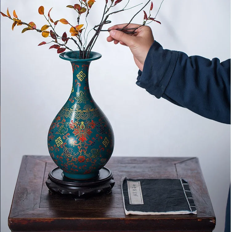 青色と赤色の孔雀模様花瓶 景徳鎮 孔雀牡丹文花瓶 中国 陶磁器