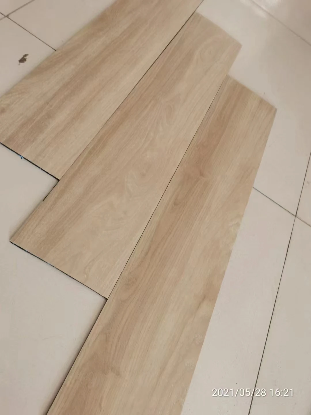 Factory Sales  High Elastic Soft Rubber Mats 5mm-10mm  Thick Anti-slip  Wooden Rubber  Flooring Tiles
