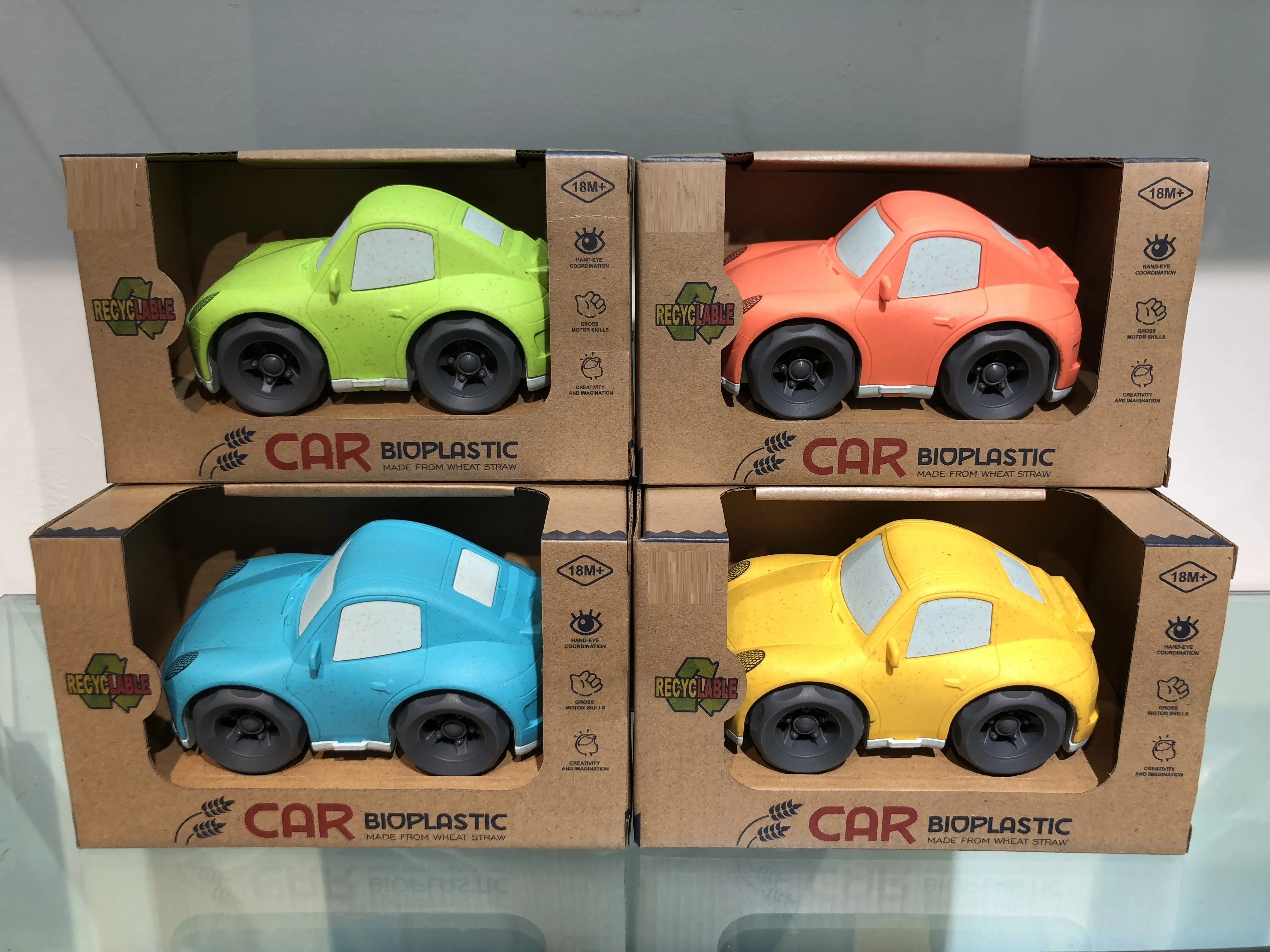 ITTL слайд школьный автобус биопластиковые