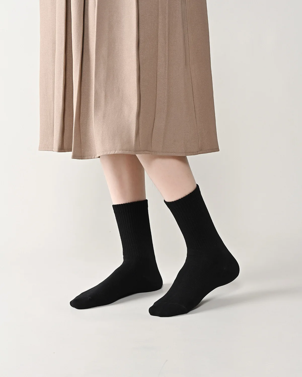 Women's knitted cotton crew socks