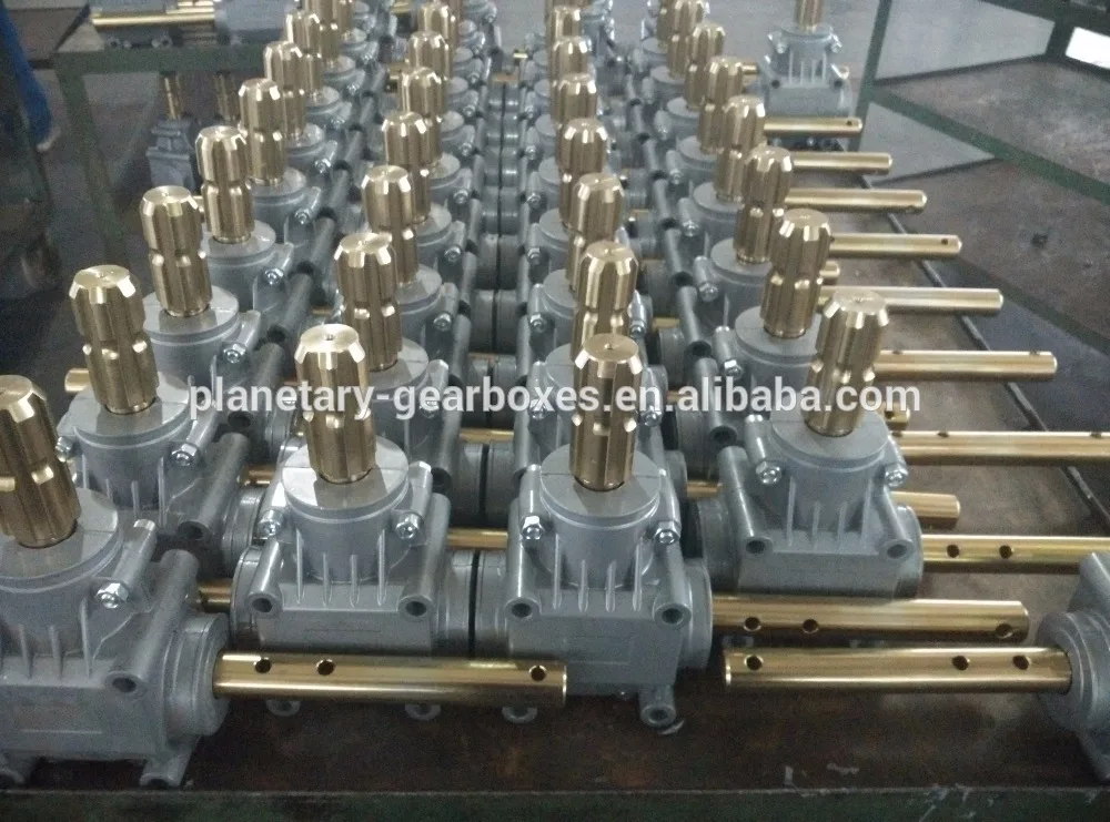 Farm Agricultural Gear Box Tractor TMR Cattle Feed Mixer Rotary Lawn Mower Digger Agriculture Tiller 540 Pto Shaft Bevel Gearbox