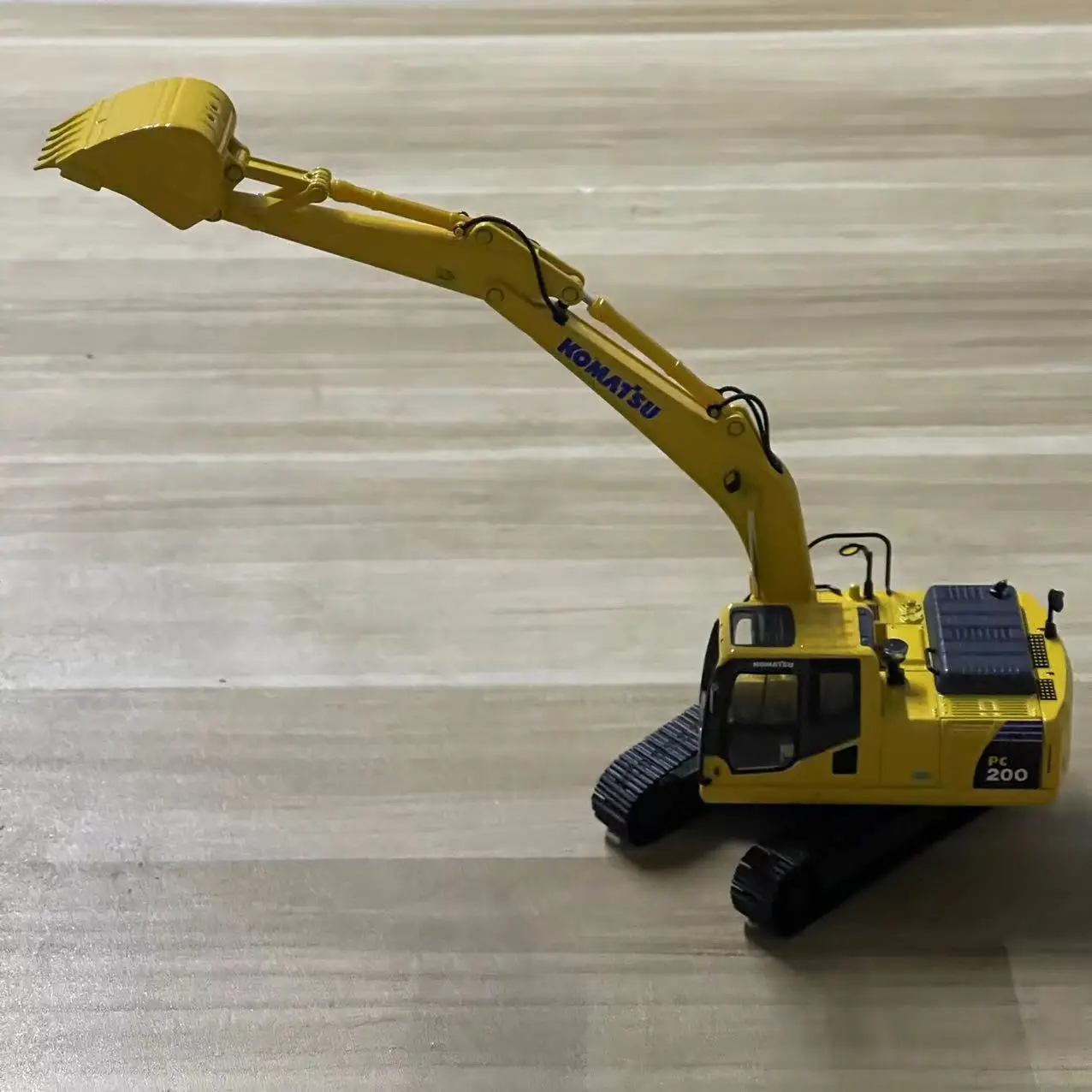 Tổng hợp Mô Hình Máy Xúc Komatsu giá rẻ bán chạy tháng 82023  BeeCost