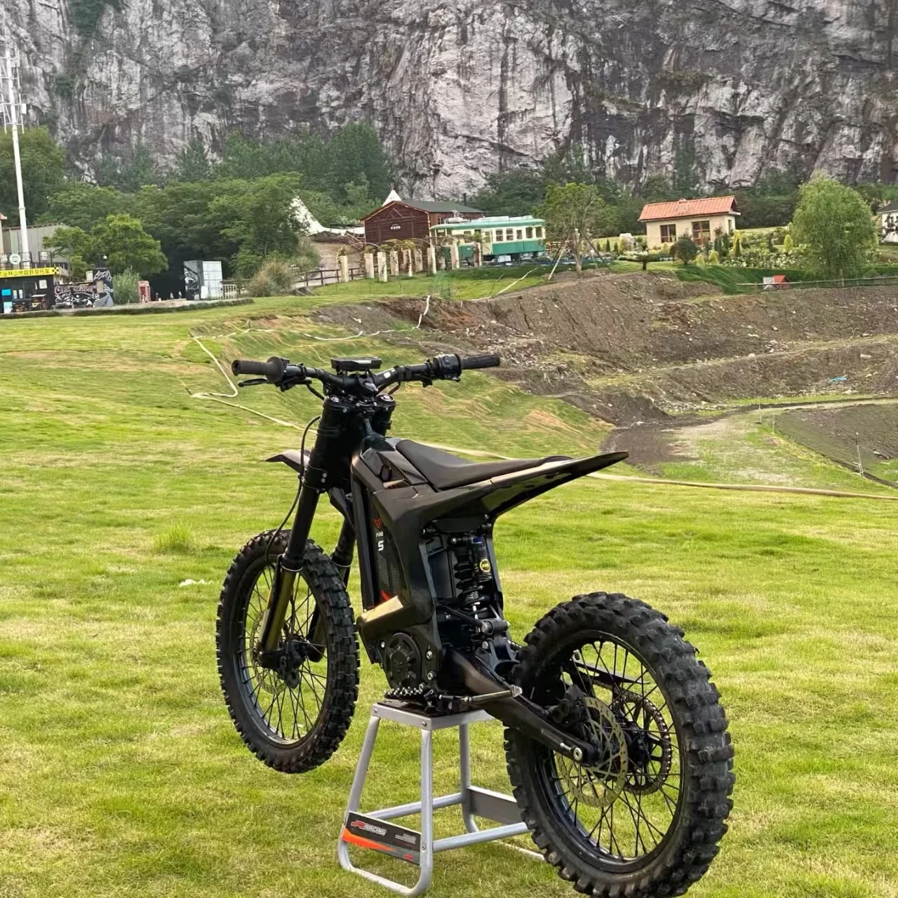 Arctic Leopard Clouded Leopard XE PRO S 2025 Electric Motorcycle