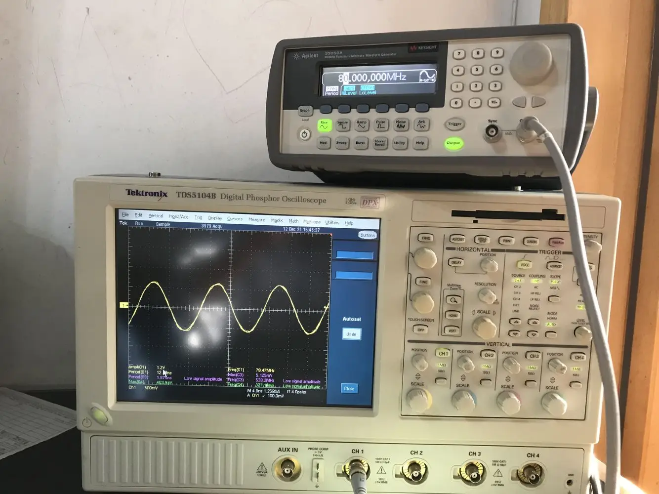 Tektronix TDS5104B Digital Phosphor Oscilloscope 1GHz 5GS/s