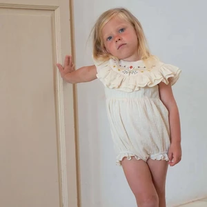 New Fashion Baby Girl Romper Cute Flora Embroidery  Ruffle  Fabric Button Strap Round  Collar ODM Product