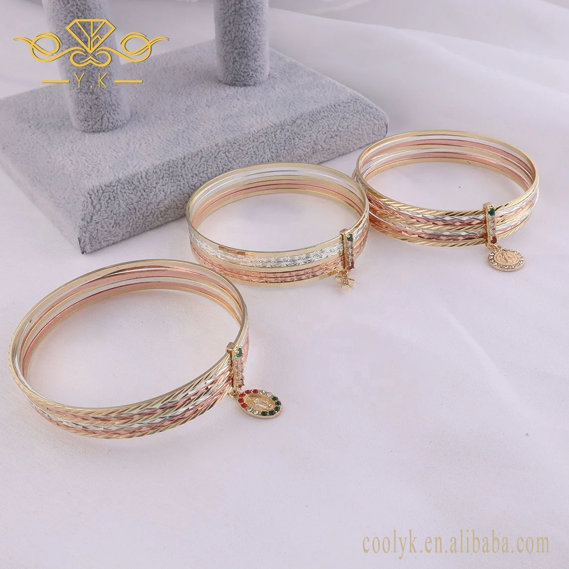 Catholic Tricolor Day Jewelry 14k 18k Gold Filled Religious Gold Bangles  Bracelet with Charms Semanario Bracelets Mexican