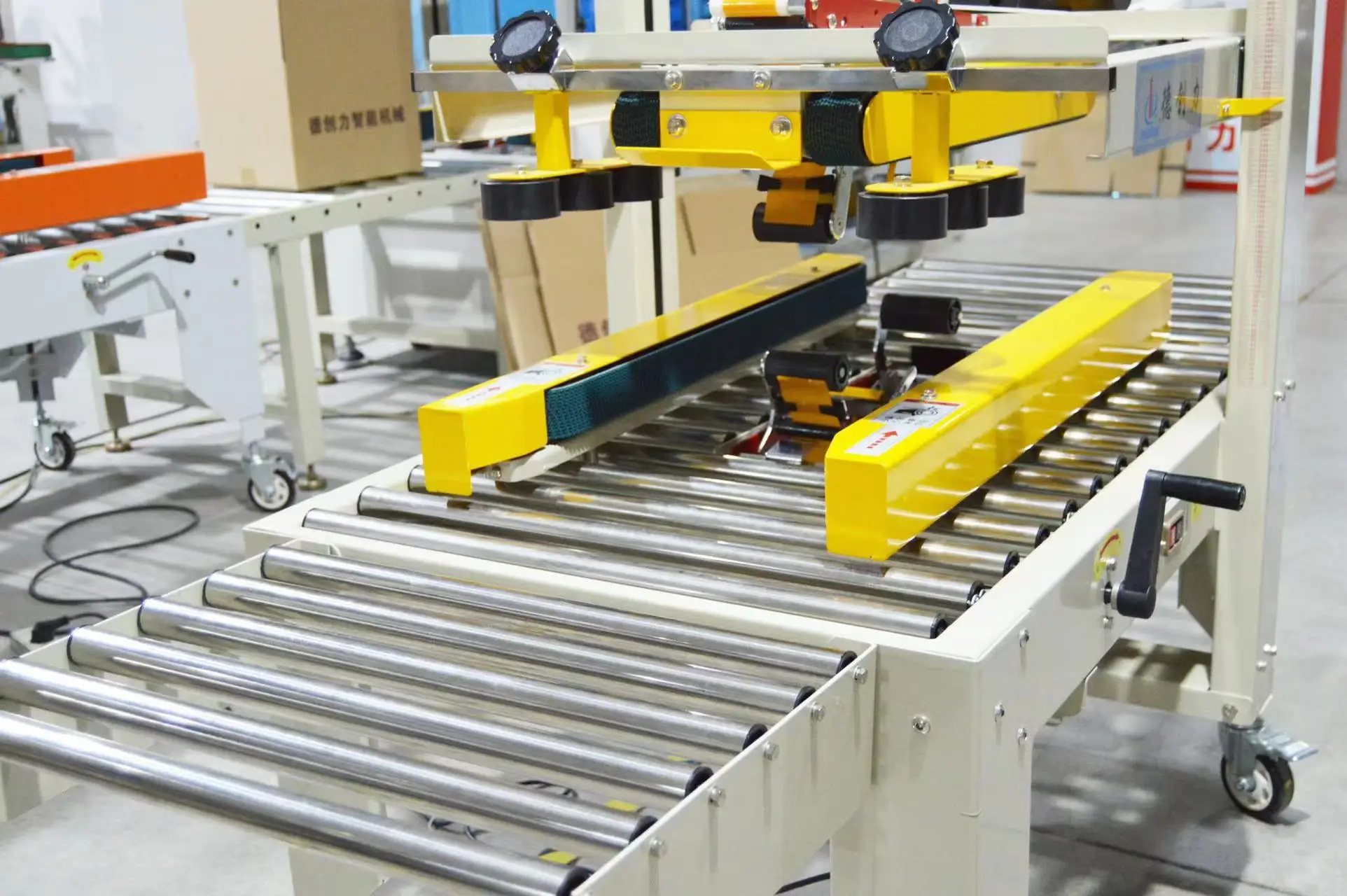 Automatic Carton Boxes Cases Adhesive Tape Sealer Top and Bottom Cardboard Box Sealing Machine