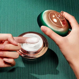 AOYUNSHI OEM Milk Longer Moisturizing Face Care Cream Deep Nourishing Skin Care Beauty Face Cream Lotion