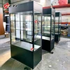 Vitrine haute en métal et verre