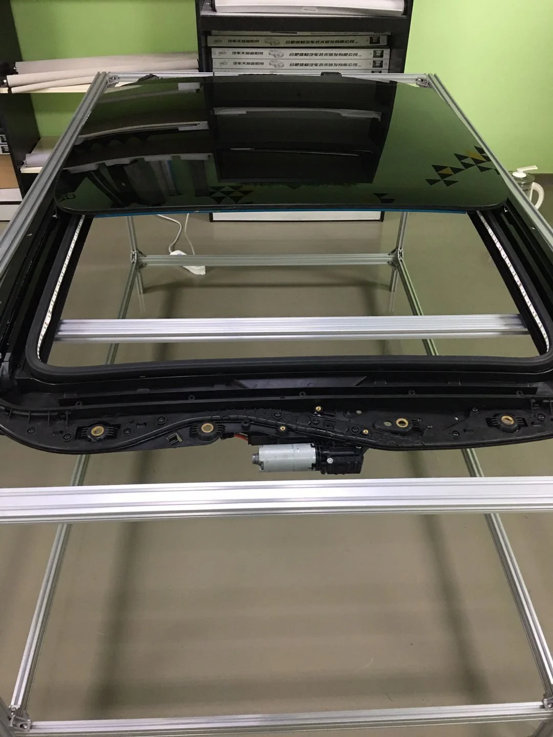 Auto Parts Sunroof Panoramic Sunroof Car Sunroof Glass Assembly For