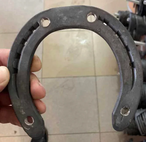 Suministro directo de fábrica china, para los que compran zapatos de caballo de acero a granel