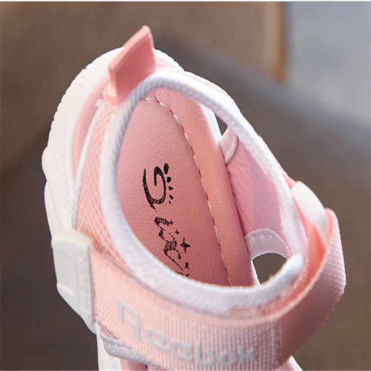 Оптовая продажа новейших летних корейских сандалий на мягкой подошве