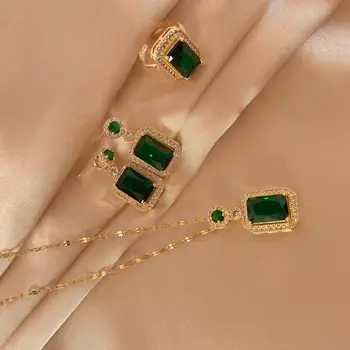 Ins Emerald Necklace Zircon Crystal Necklace Vintage Emerald Jewelry Necklace Wholesale Women