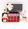 12 fleurs plus ours rouge trois couleurs