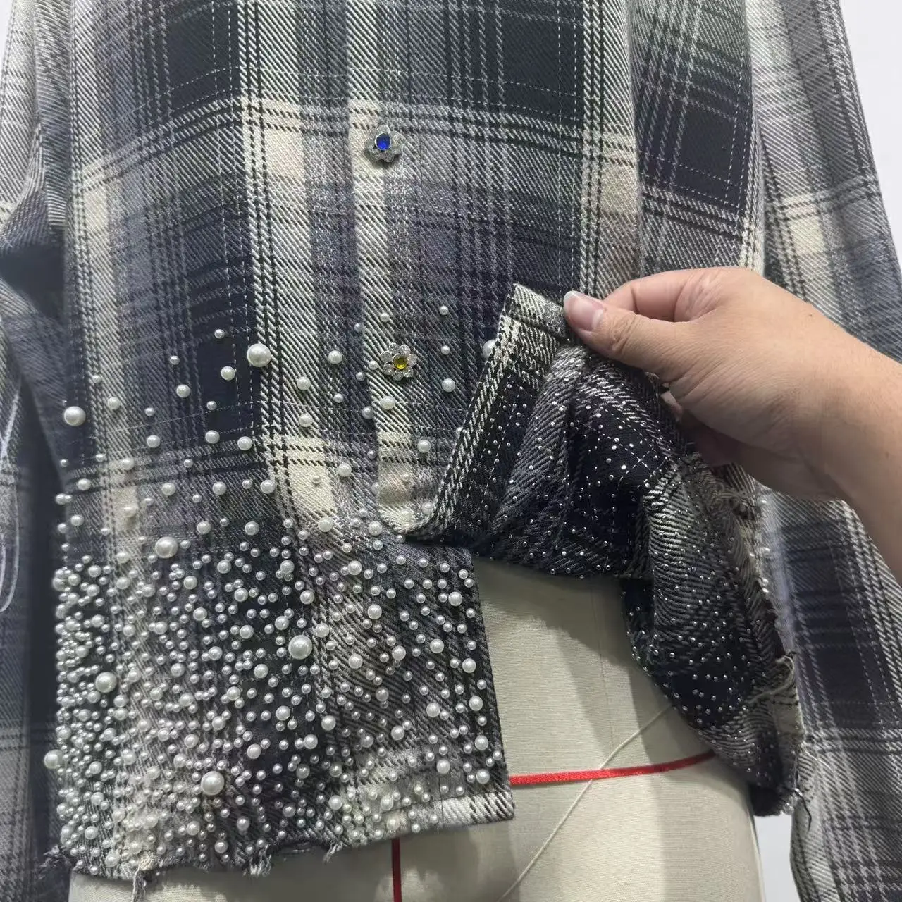 Salati Customized Street-style Flannel Shirt Men's Plaid Check Long Sleeve Flannel Rhinestone Stud Men's Shirts gallery 4