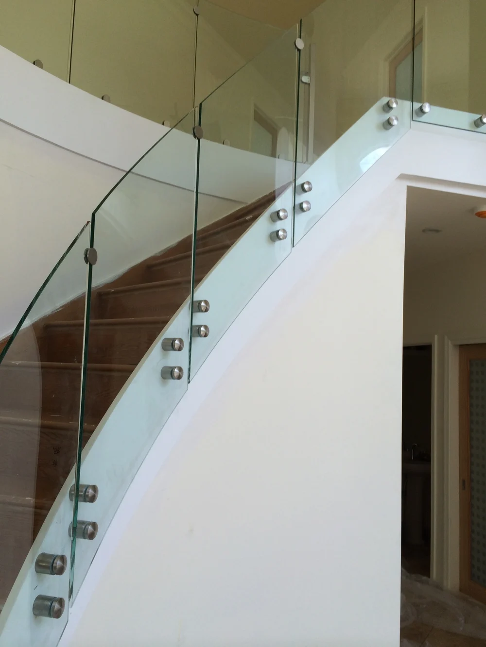 Modern Design Outdoor Stainless Steel 316 Standoff Glass Balustrade 12mm 13mm Clear Tempered Glass Stairs Railings details