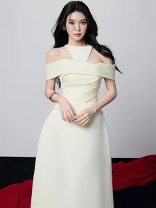 Bettergirl High-quality Vietnam Fashion 2026 New White Long Dress High Waist Tight Crepe Formal Evening Dress