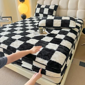 Thickened Winter Milk Velvet Quilted Mattress Cover Single Piece with Extra Plush Tafleece and Coral Fleece Protector