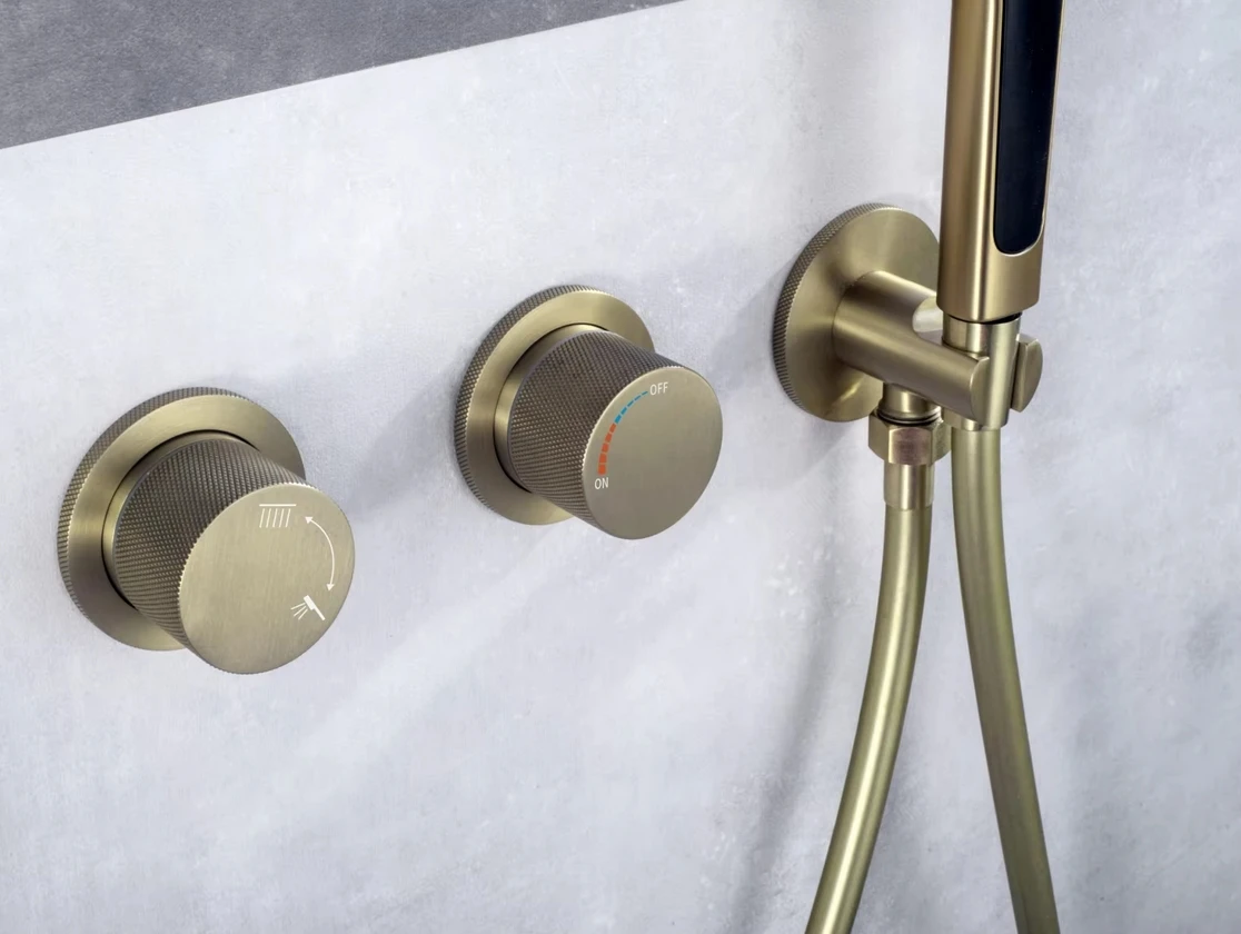2025 Luxury Brass Round Waterfall Shower Set Bathroom Concealed Rainfall Hot and Cold Brushed Gold Shower System Sets