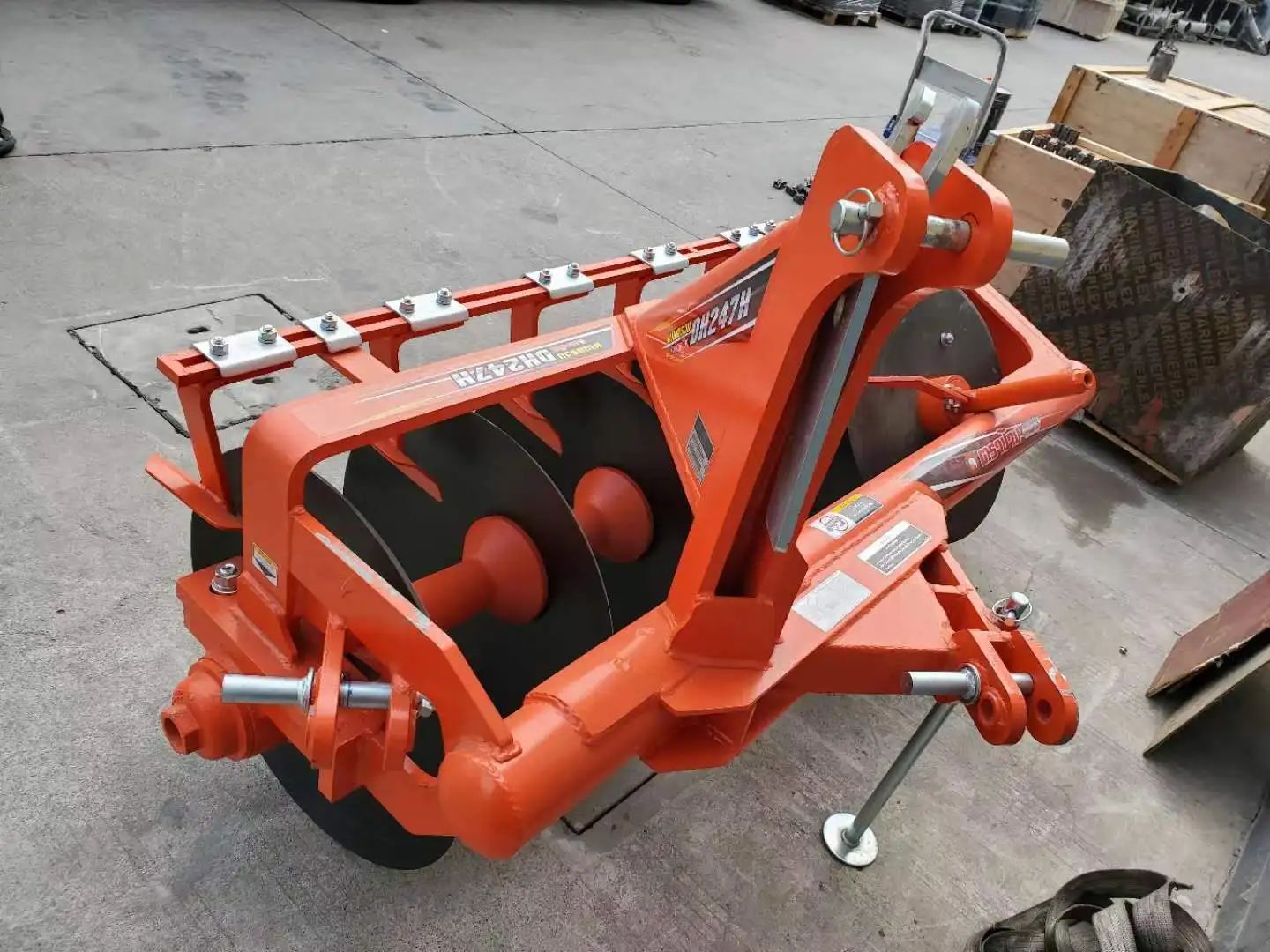 Agriculture Machine Disc Plough DH247H with 7 Pcs Blades Designed for Kubota Tractor