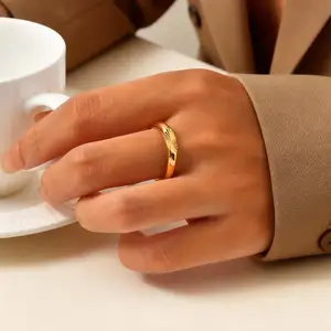 Elegant Engineered Oval Ring Stainless Steel 18K Gold Plated Women Jewelry Luxury Minimalist Gift Wholesale