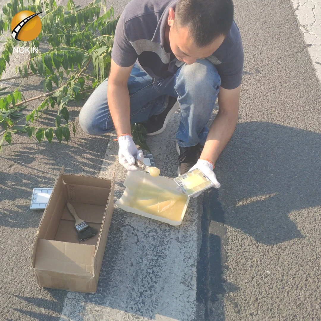 Epoxy Glue for Install Solar Road Stud