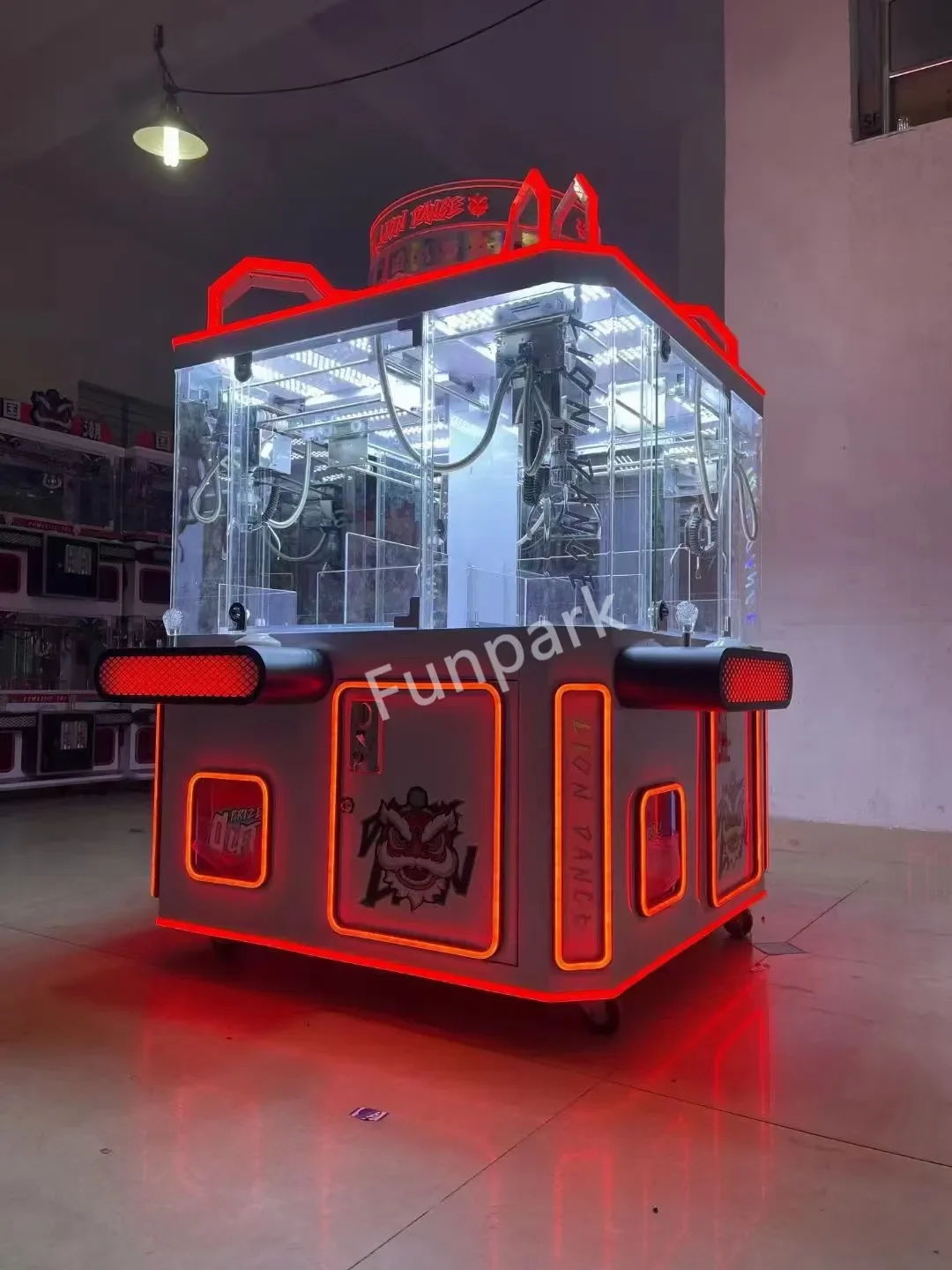 Wholesale Hot Selling 4 Players Arcade Toy Claw Crane Machine for Shopping Malls Experience With Gift Vending Claw Grabbing manufacture