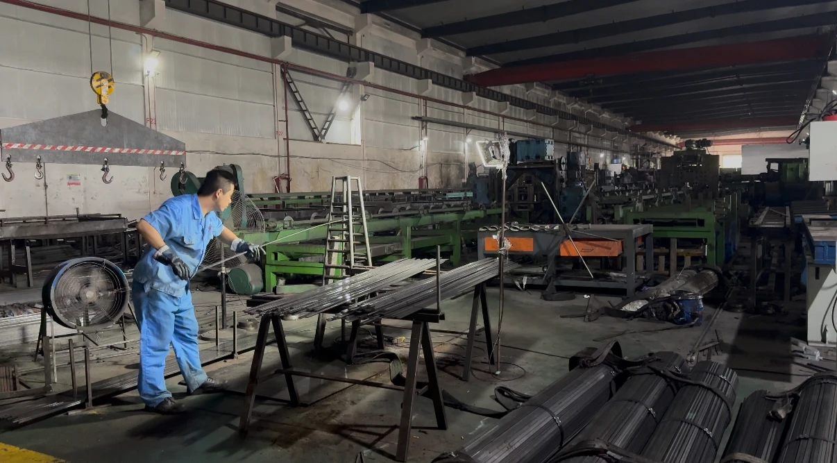 Specializing in Production of Cold-drawn Special-shaped Steel Non-standard Steel manufacture