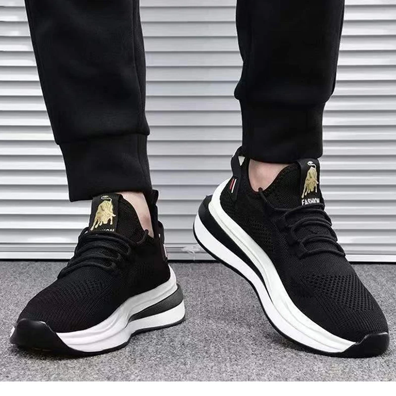 2023 Cheap Men Slip On Walking Tennis Shoes Lightweight Breathable Non Slip Running Shoes Comfortable Fashion Sneakers for Men
