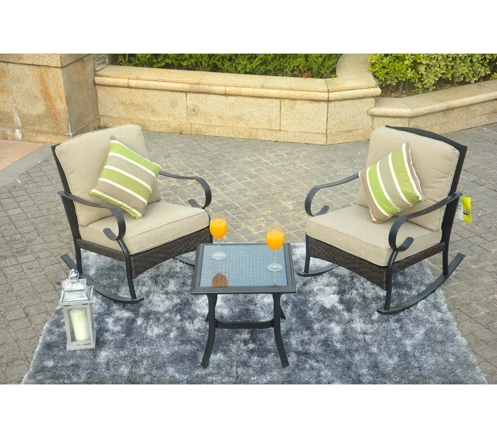 Rattan-Table-And-Chair