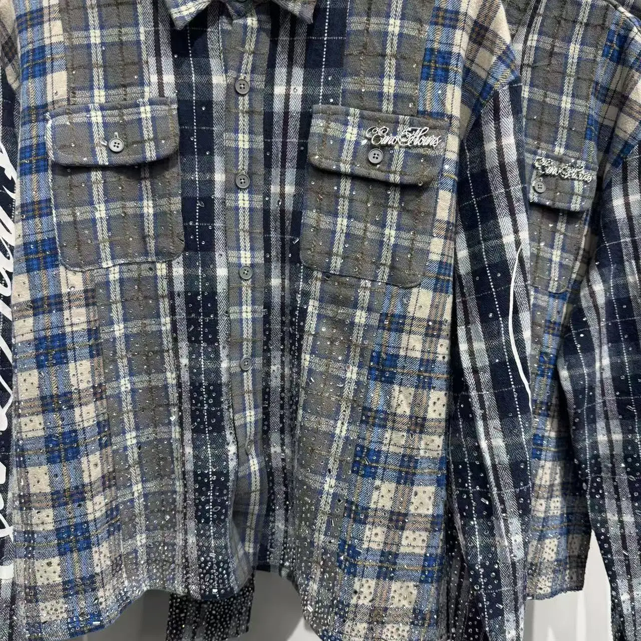 Custom Made Flannel Long-sleeve with Spliced Design Screen Printing Shiny Rhinestones Customized Metal logo Mens Flannel Shirt gallery 5