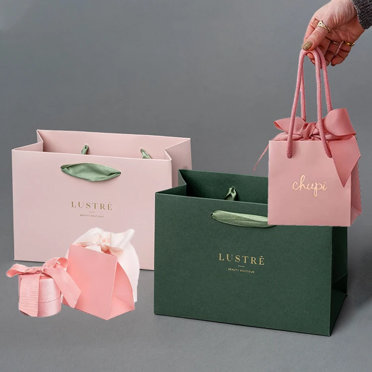 Personalizar el logotipo de marca de fábrica china vino de lujo Libro  Blanco de la tiendas boutique Bolsas de regalos - China Bolsa de papel,  bolsa de Embalaje