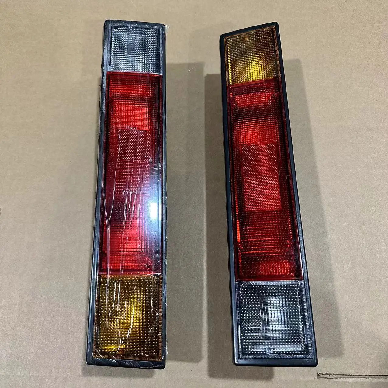 Toyot  Liteace Truck Rear Lamp ,year 1987-1995