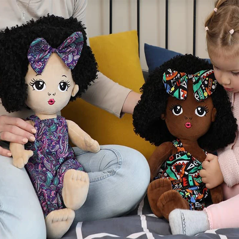 Barbie met autisme op de markt: fabrikant blijft onder Trump inclusieve poppen maken | de