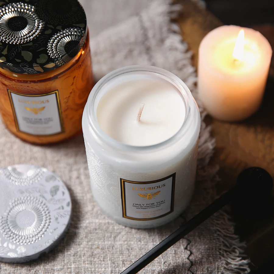 Multi Color Luxury Decorative Exquisite Scented Candle Glass Jar With Mental Lid With Embossed