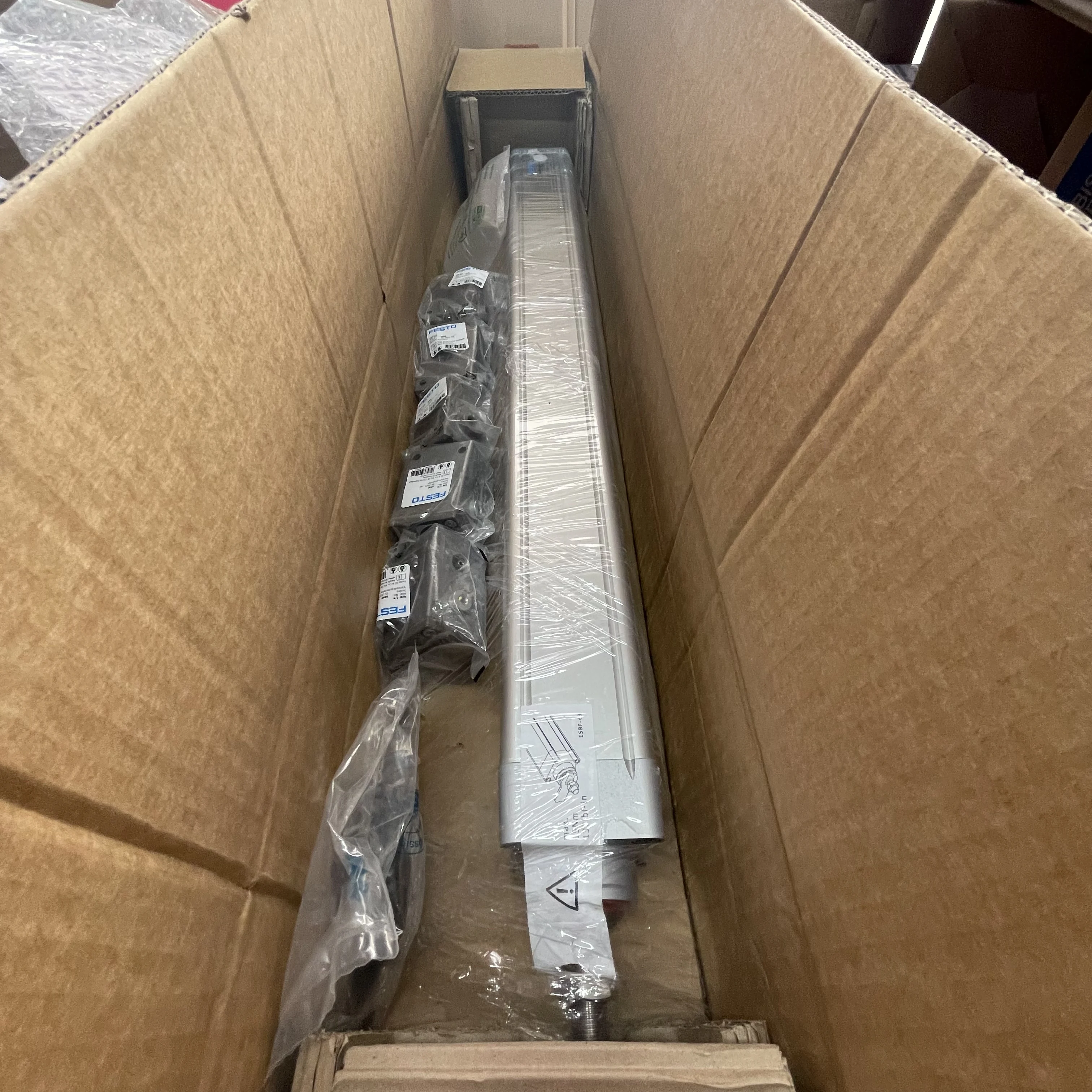 Festo Linear Actuator / Guide Rail Cylinder Festo Linear Actuator / Guide Rail Cylinder