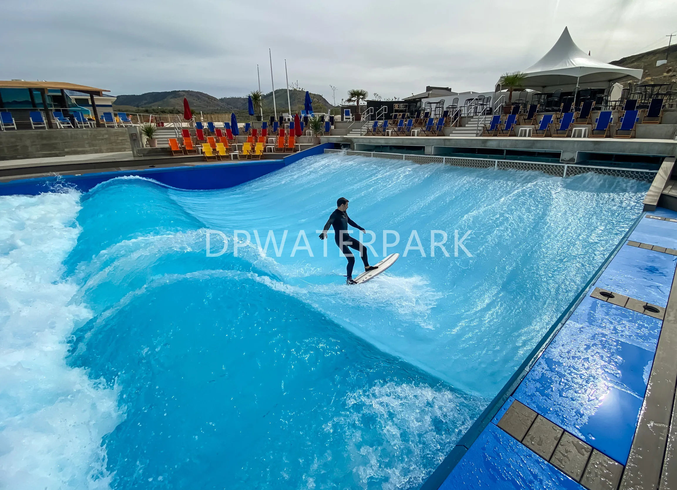 Waves pool. Wave pool.
