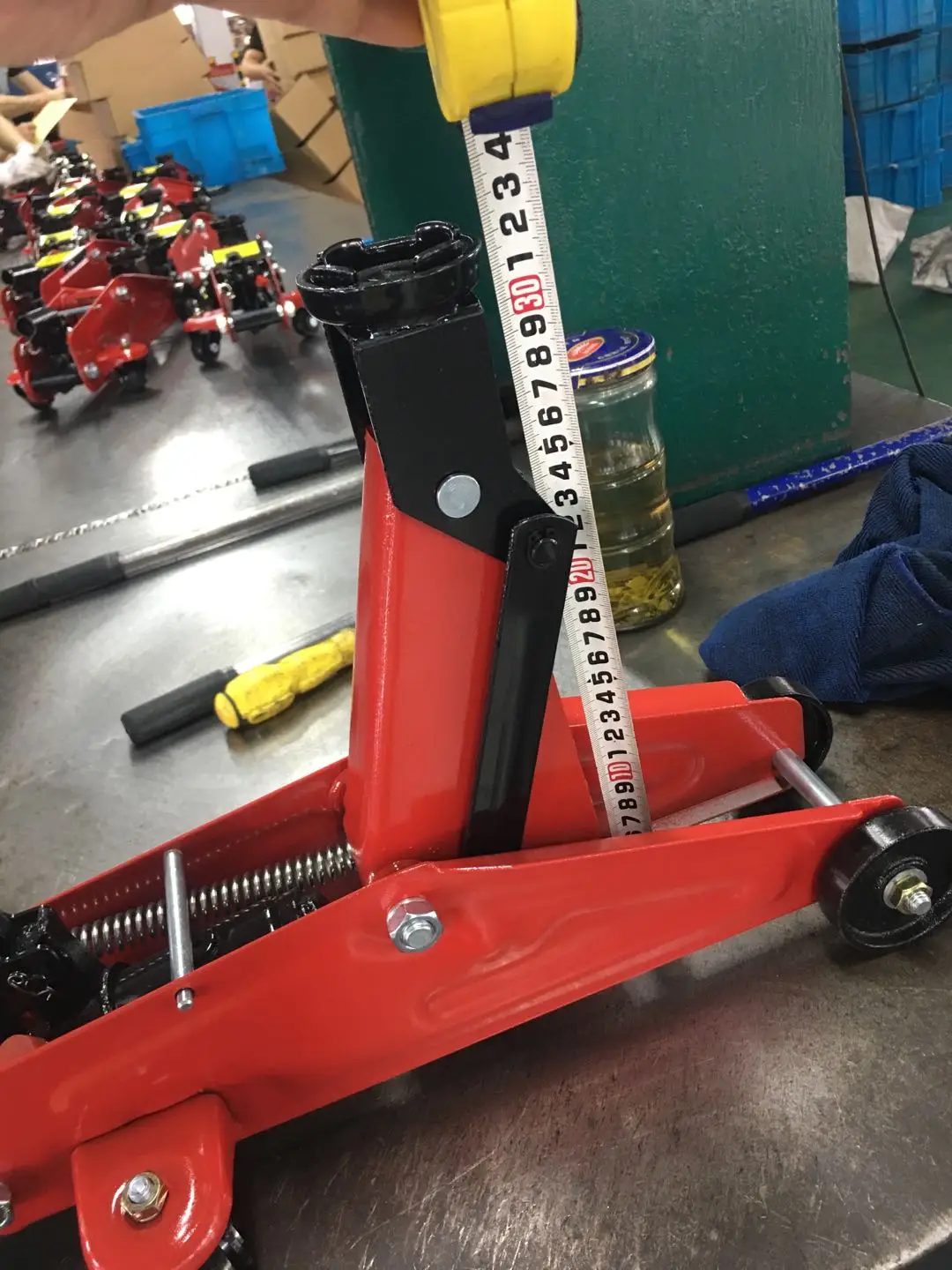 2 Ton Hydraulic Floor Jack For Cars Lifting In High Quality Manufacturer Products (n.w.32kg