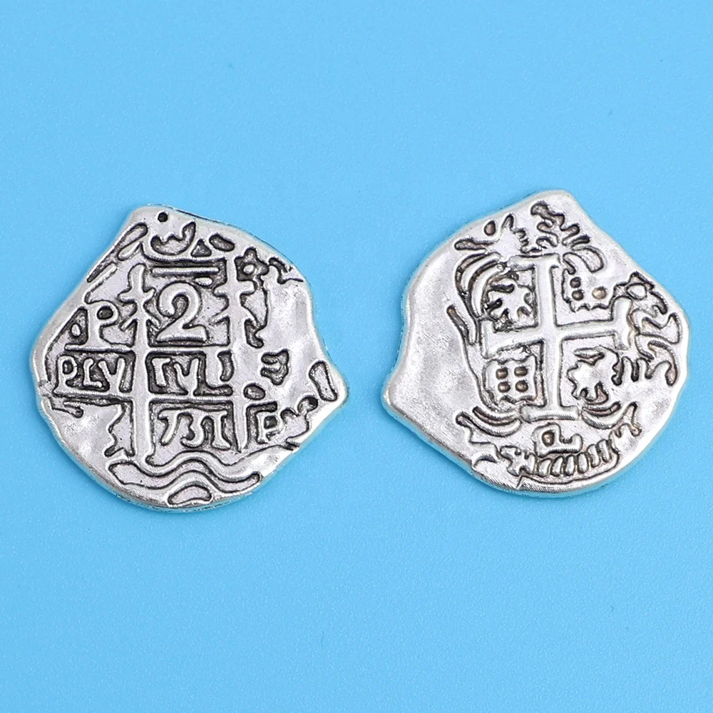 カリブ海海賊Doublooonトレジャーコイン古代ヨーロッパスペイン映画トークンメタル宗教スタイル鋳造技術