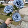ดอกกุหลาบบลู 3 หัว ทรงลอนคลาย สีฟ้าอมเทา