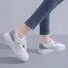 Cuero gris blanco