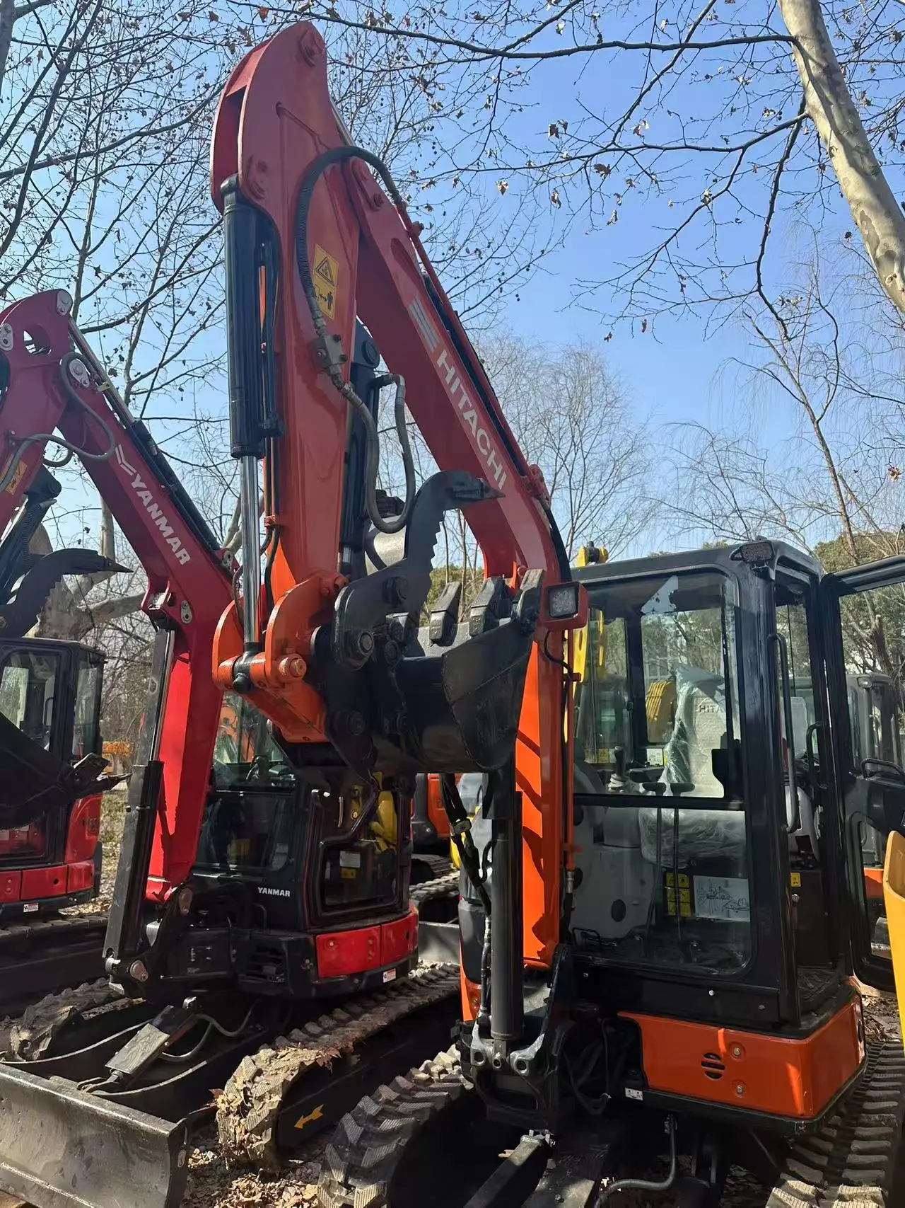 Used Hitachi ZX35u-5A Mini Crawler Excavator 99% Japan Made 3 Ton