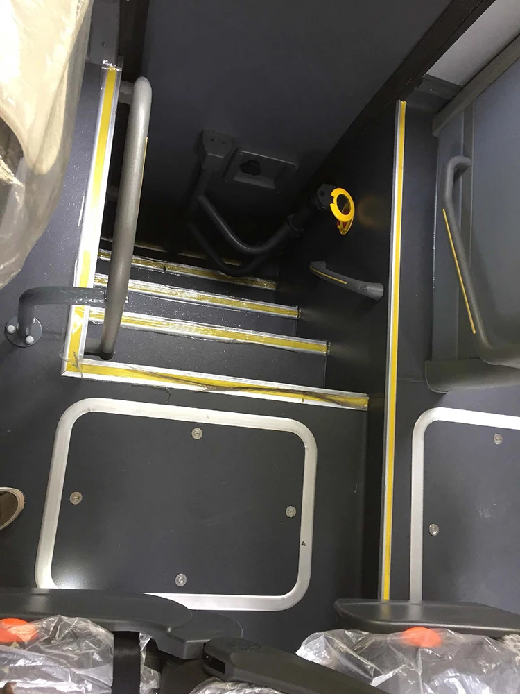 Wholesale Lhd 14.9m Manual Imported Powerful Powertrain Tourist 57